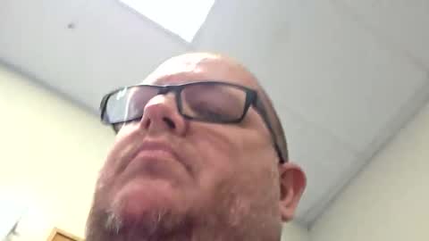 The hopeless romantic online show from December 17, 2025, 4:29 am