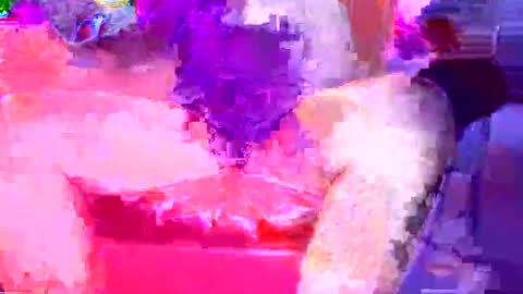 cremestaaf3 online show from November 25, 2025, 7:41 am