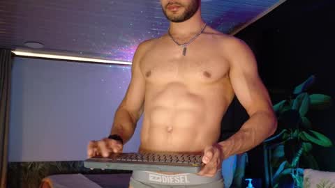 Snapshot of crhistian1_ chatting on September 10, 2025, 9:26 pm CRHISTIAN online show from September 10, 2025, 9:26 pm