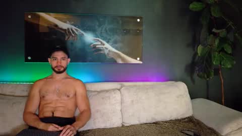 Snapshot of crhistian1_ chatting on April 28, 2026, 4:23 pm CRHISTIAN online show from April 28, 2026, 4:23 pm