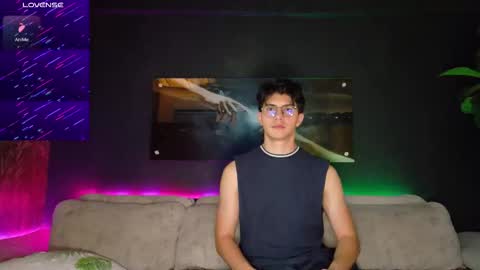 Snapshot of crhistian1_ chatting on May 6, 2026, 8:58 pm CRHISTIAN online show from May 6, 2026, 8:58 pm