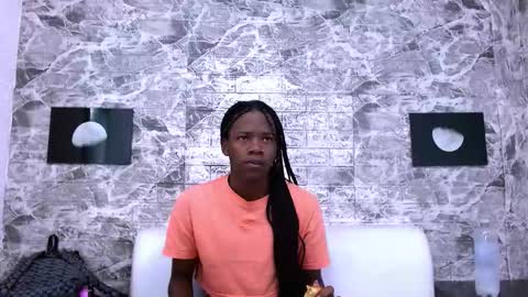 CriisBrown  online show from November 22, 2025, 10:03 am