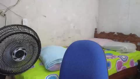cris_simons online show from February 23, 2025, 9:37 pm