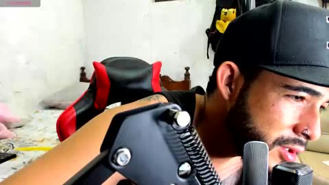 cris_simons online show from November 3, 2025, 4:36 am