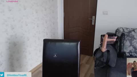 Snapshot of cris_tinne chatting on November 5, 2025, 8:58 am cris_tinne online show from November 5, 2025, 8:58 am