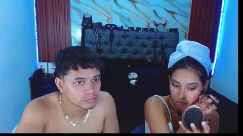 Snapshot of crisandmery chatting on November 27, 2025, 2:57 am CRISANDMERY online show from November 27, 2025, 2:57 am