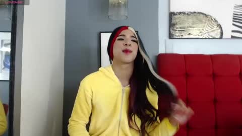 Snapshot of crisevanz18 chatting on January 19, 2025, 12:06 am Cris Evanz online show from January 19, 2025, 12:06 am