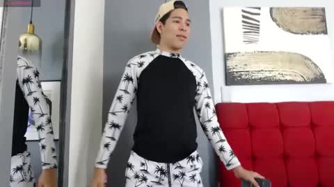 Snapshot of crisevanz18 chatting on February 28, 2025, 4:31 pm Cris Evanz online show from February 28, 2025, 4:31 pm