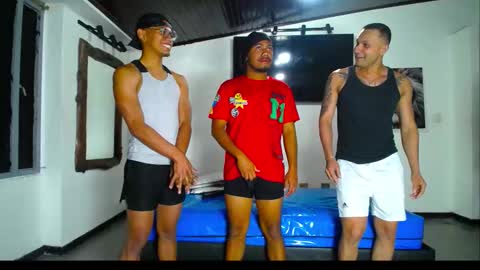 Snapshot of crismens chatting on November 21, 2025, 9:24 pm crismens online show from November 21, 2025, 9:24 pm