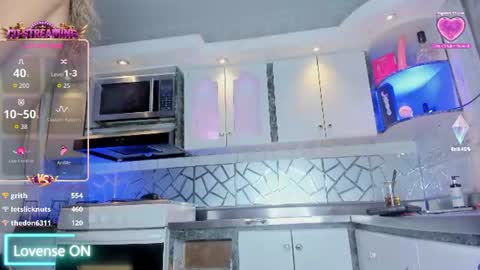 Cristina Onazis online show from July 7, 2026, 7:23 am