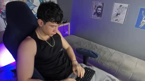 Snapshot of criss_adams chatting on January 10, 2026, 2:24 am Cris online show from January 10, 2026, 2:24 am