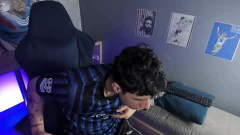 Snapshot of criss_adams chatting on January 12, 2026, 2:28 am Cris online show from January 12, 2026, 2:28 am