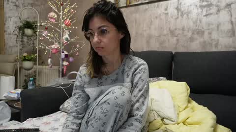 Snapshot of crissy_love chatting on January 13, 2025, 5:01 am crissy_love online show from January 13, 2025, 5:01 am