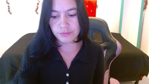 Snapshot of cristal1609 chatting on February 17, 2026, 12:45 pm cristal1609 online show from February 17, 2026, 12:45 pm