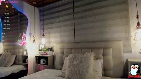 Snapshot of cristal__hot_1 chatting on January 12, 2026, 4:07 am Cristal online show from January 12, 2026, 4:07 am