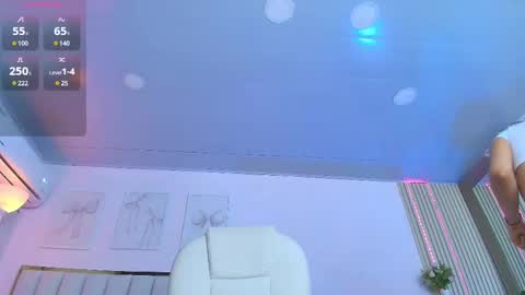 Snapshot of cristal_bunny chatting on March 3, 2025, 6:59 am Cristal online show from March 3, 2025, 6:59 am