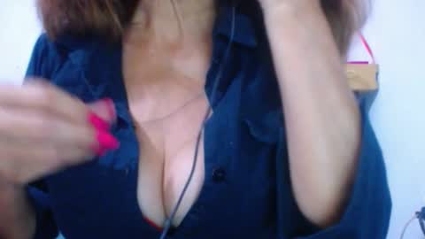 cristal_collins1 online show from January 23, 2025, 11:26 am
