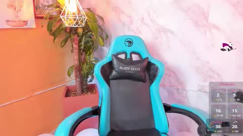 Snapshot of cristal_herrera chatting on November 4, 2025, 4:33 am Cristal online show from November 4, 2025, 4:33 am