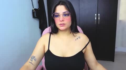 Cristal online show from December 19, 2025, 10:17 pm