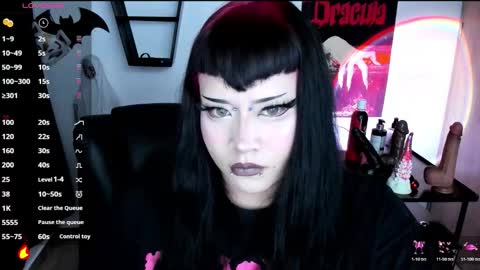 Snapshot of cristal_kosh chatting on November 7, 2025, 8:42 pm Cris online show from November 7, 2025, 8:42 pm