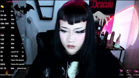 Snapshot of cristal_kosh chatting on November 8, 2025, 9:57 pm Cris online show from November 8, 2025, 9:57 pm