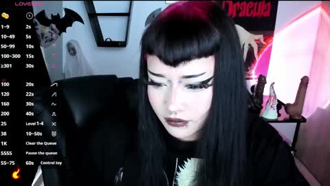 Snapshot of cristal_kosh chatting on November 9, 2025, 6:06 pm Cris online show from November 9, 2025, 6:06 pm