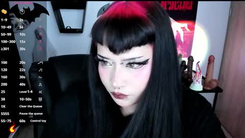 Snapshot of cristal_kosh chatting on November 19, 2025, 9:59 pm Cris online show from November 19, 2025, 9:59 pm