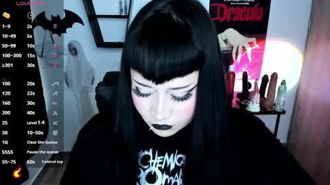 Snapshot of cristal_kosh chatting on February 5, 2026, 9:19 pm Cris online show from February 5, 2026, 9:19 pm