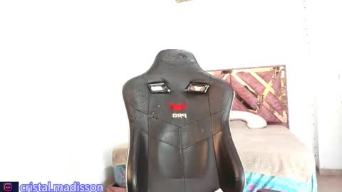 Snapshot of cristal_madissonn chatting on March 5, 2026, 10:39 pm cristal madissonn online show from March 5, 2026, 10:39 pm