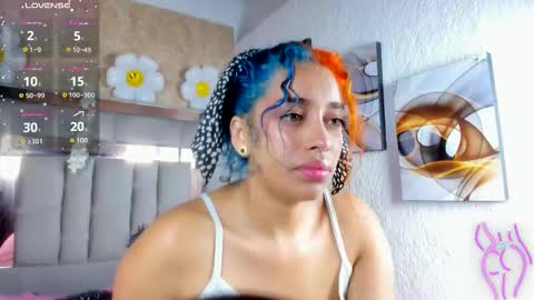   online show from December 3, 2025, 3:21 pm