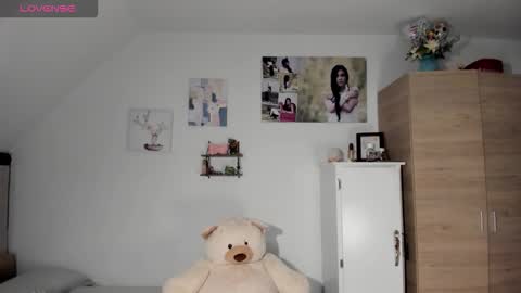 veronika online show from January 8, 2026, 2:41 pm