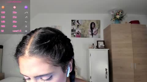 veronika online show from February 6, 2026, 3:11 am