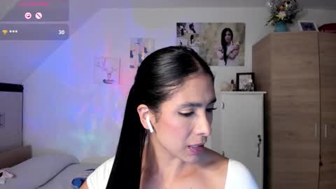 veronika online show from March 8, 2026, 3:21 am
