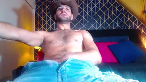 Snapshot of cristian_hot9 chatting on February 13, 2025, 10:00 pm cristian hot9 online show from February 13, 2025, 10:00 pm