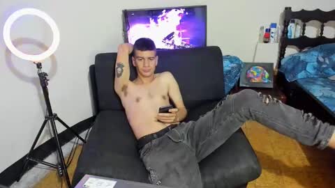 Snapshot of cristiand20 chatting on December 23, 2024, 1:18 am Cristian online show from December 23, 2024, 1:18 am