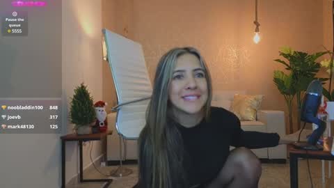Snapshot of cristinavegas chatting on December 12, 2024, 2:59 am ....... online show from December 12, 2024, 2:59 am