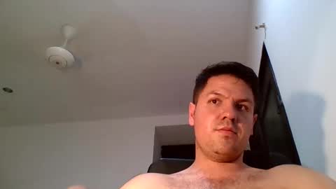 Snapshot of cristopher3042 chatting on April 10, 2026, 2:06 am cristopher3042 online show from April 10, 2026, 2:06 am