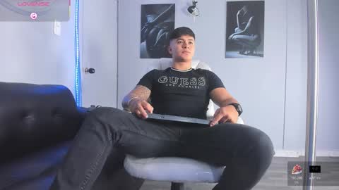 Cristopher online show from February 9, 2026, 1:48 pm