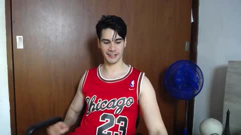 Snapshot of cristopher_vega182 chatting on November 26, 2025, 8:21 pm cristopher online show from November 26, 2025, 8:21 pm