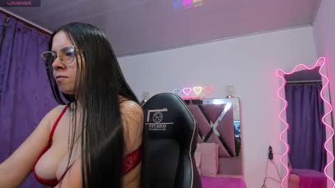 cristy_tay online show from May 20, 2026, 11:38 am