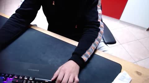 Snapshot of crocken_bisc chatting on February 5, 2026, 3:16 pm crocken_bisc online show from February 5, 2026, 3:16 pm