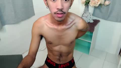 crocodale online show from October 10, 2025, 10:20 pm