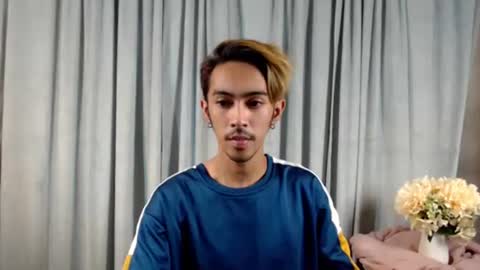 Snapshot of crocodale chatting on March 4, 2026, 12:55 pm crocodale online show from March 4, 2026, 12:55 pm