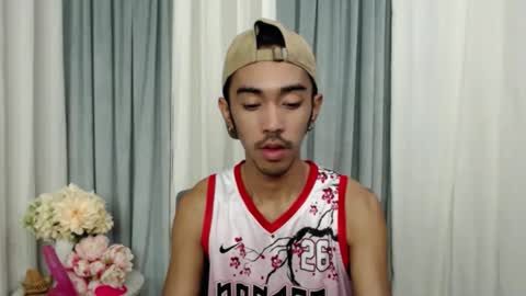 Snapshot of crocodale chatting on April 12, 2026, 7:24 am crocodale online show from April 12, 2026, 7:24 am