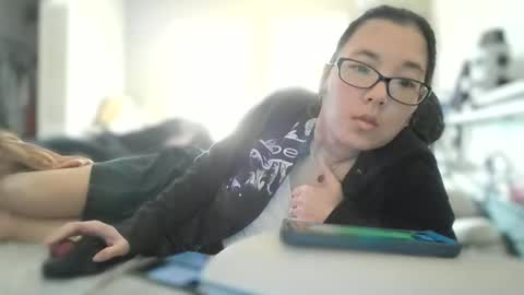 Snapshot of crownandkat chatting on February 7, 2026, 9:40 pm Crownandkat online show from February 7, 2026, 9:40 pm