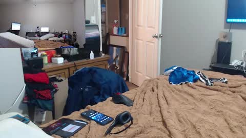 Snapshot of crownandkat chatting on February 25, 2026, 6:23 am Crownandkat online show from February 25, 2026, 6:23 am