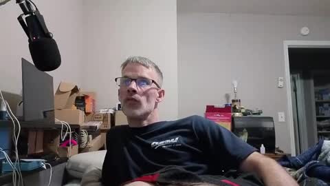 Crownandkat online show from May 26, 2026, 4:41 am
