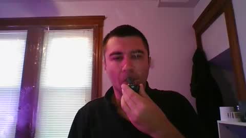 Snapshot of crush380 chatting on December 31, 2024, 3:09 pm Crush380 online show from December 31, 2024, 3:09 pm