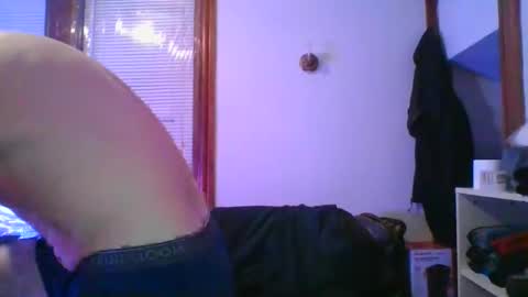 Snapshot of crush380 chatting on January 28, 2025, 10:56 pm Crush380 online show from January 28, 2025, 10:56 pm