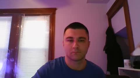 Snapshot of crush380 chatting on February 1, 2025, 7:02 pm Crush380 online show from February 1, 2025, 7:02 pm